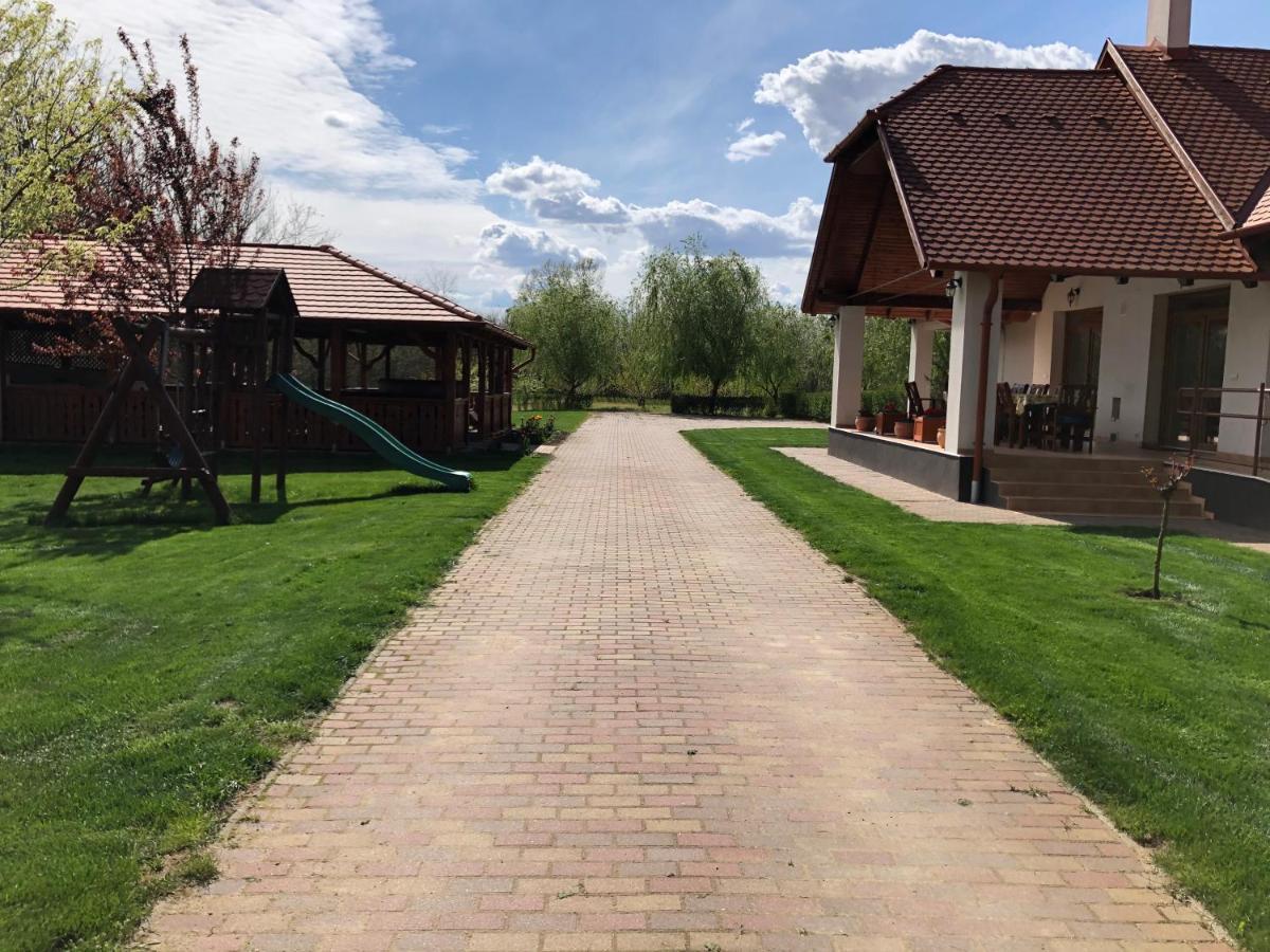 Kiscsere Vendégház Kallosemjen Exterior foto