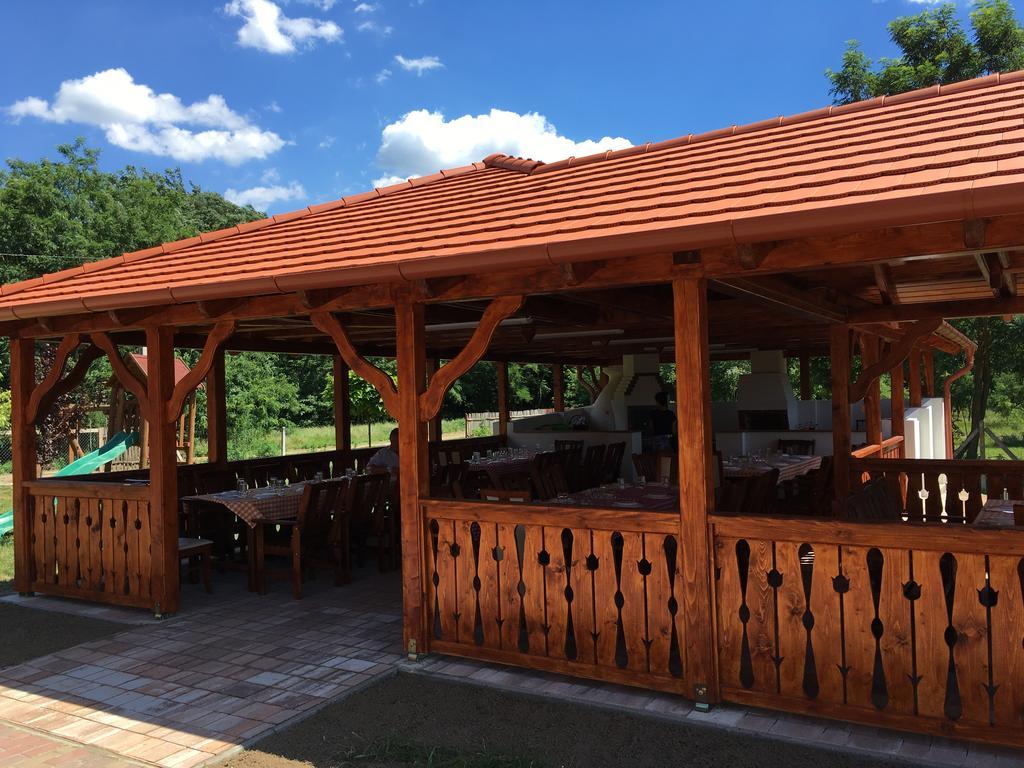 Kiscsere Vendégház Kallosemjen Exterior foto